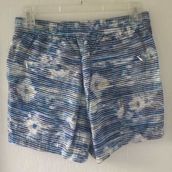 Lululemon &Go Keepsake Shorts In Blurry Belle Multi - Picture 3 of 9